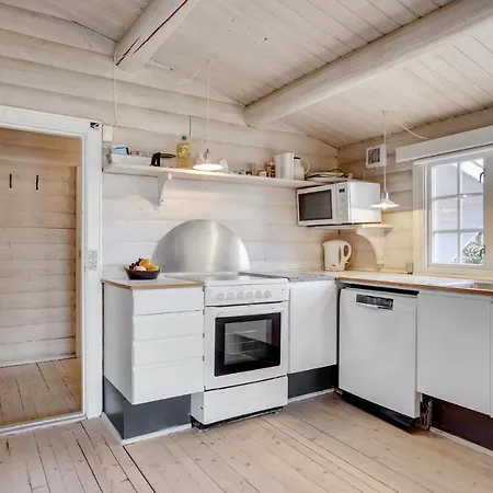 In Dronningmlle With 3 Bedrooms And Sauna 2 Dronningmølle